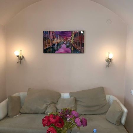 House Apartment Тбилиси Екстериор снимка