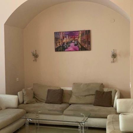 House Apartment Тбилиси Екстериор снимка